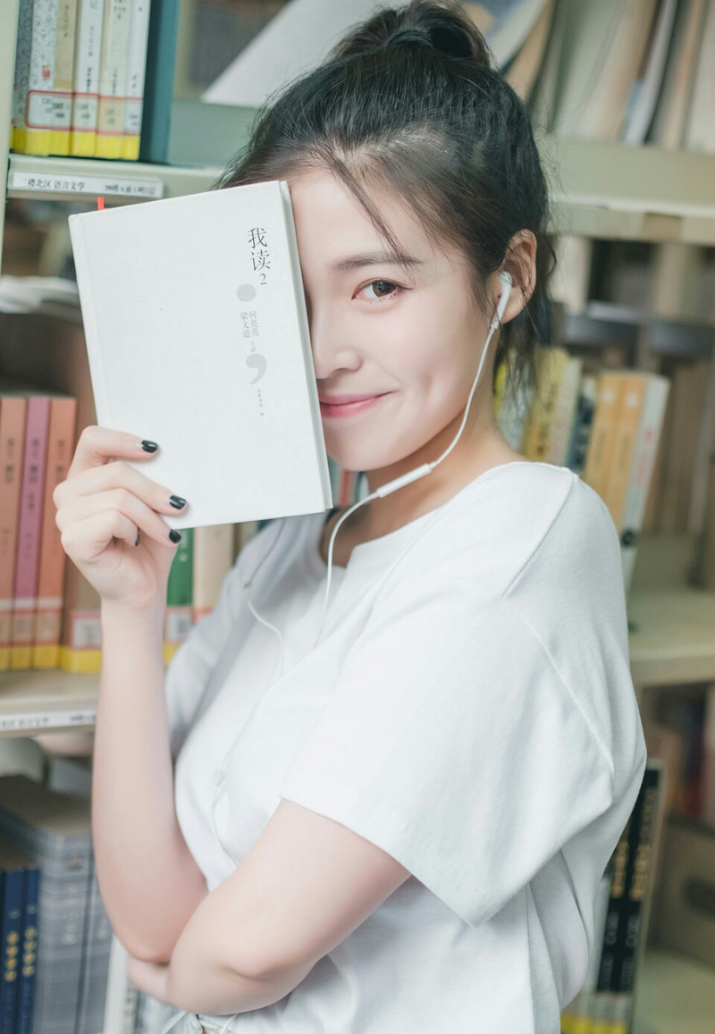 没有一样东西是掌握在自己手中的，那么就让它们随风而去吧。——三毛《万水千山走遍》